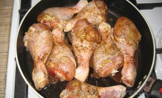 Жареные куриные ножки в соевом соусе - шаг 2