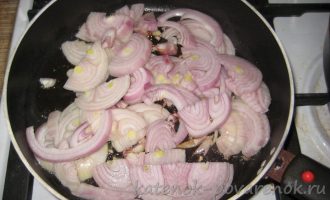 Куриное филе, тушеное с овощами на сковороде - шаг 2