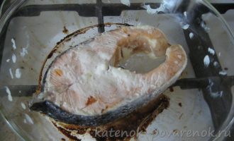 Запеченный стейк из лосося в духовке - шаг 3