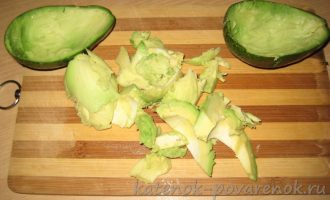 Салат с семгой и авокадо - шаг 5