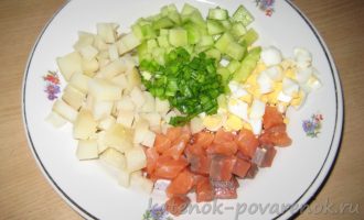 Салат с семгой и картофелем - шаг 6