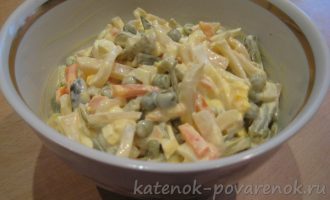 Салат из кальмаров и зеленого горошка - шаг 10