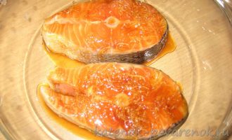 Лосось, запеченный в медово-имбирном соусе в духовке - шаг 5