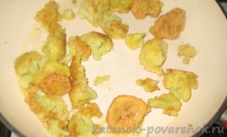 Жареная цветная капуста в кляре на сковороде - шаг 8