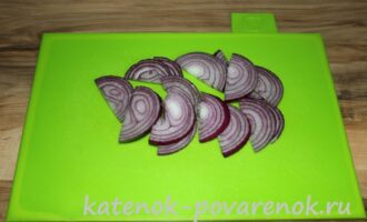 Салат из помидоров и болгарского перца – шаг 1