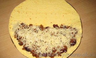 Кесадилья с фаршем, сыром и фасолью - шаг 12