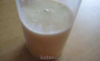 Тонкие блинчики на молоке и яйцах - шаг 6