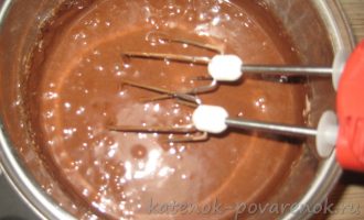 Шоколадный торт со сметанным кремом - шаг 2