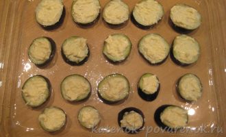 Баклажаны с сыром и помидорами, запеченные в духовке - шаг 9