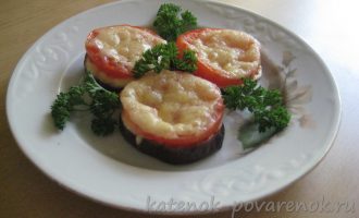 Баклажаны с сыром и помидорами, запеченные в духовке - шаг 12