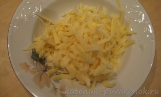 Салат из красной фасоли, сыра и яблок - шаг 2