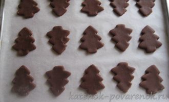 Новогоднее печенье с какао и корицей - шаг 11