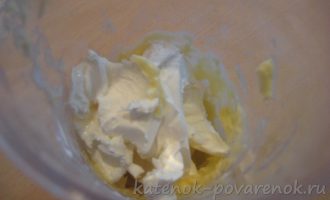 Рецепт крема для торта из творожного сливочного сыра - шаг 3
