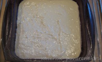 Рецепт пирога на кефире с фаршем и луком - шаг 14