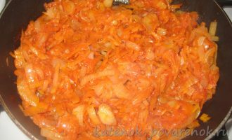 Рецепт горбуши с овощами в духовке - шаг 7