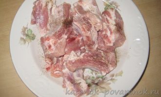 Рецепт свиных ребрышек в рукаве - шаг 2