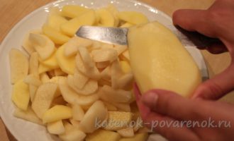 Жареная картошка с луком на сковороде - шаг 1