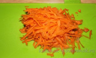 Салат из моркови с сыром и чесноком - шаг 1