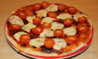 Пицца «Маргарита» с черри и моцареллой - шаг 10