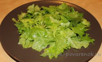 Салат из семги с зеленым салатом и огурцами - шаг 4