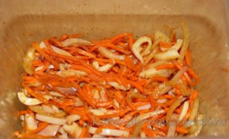 Салат из кальмаров с морковью по-корейски - шаг 6