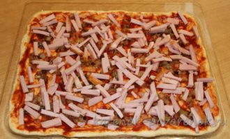 Пицца с карбонатом и маринованными опятами - шаг 8