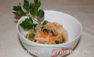 Салат из дайкона с морковью – шаг 6