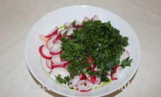 Салат из редиски с зеленью – шаг 5
