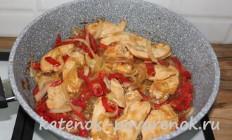 Куриное филе в соусе терияки с болгарским перцем – шаг 12