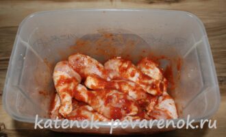 Шашлык из куриных ножек в томатном маринаде – шаг 4