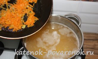Суп из чечевицы, курицы и картофеля – шаг 10