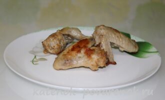 Жареные куриные крылышки в чесночно-майонезном соусе – шаг 8